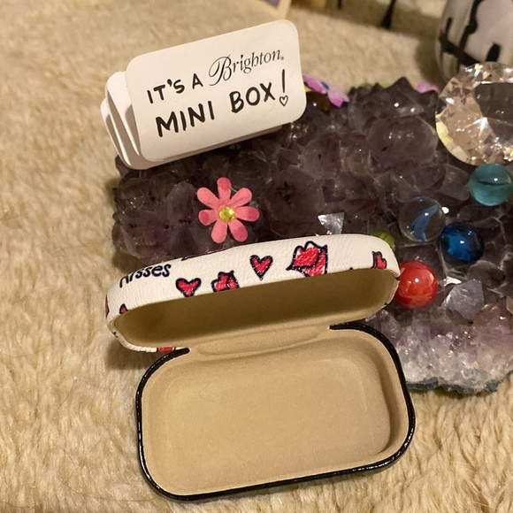 Brighton Mini Box French Kisses NWOT - Picture 2 of 10